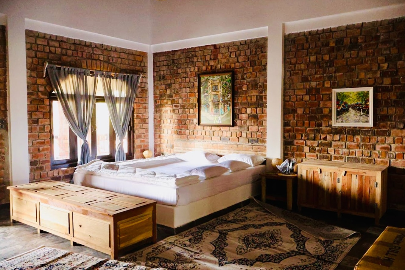 Dream Villa – A Riverside Paradise